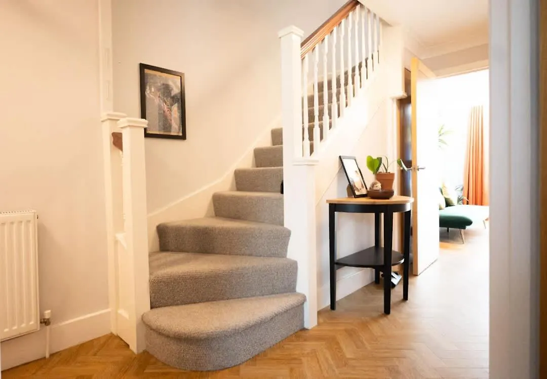 Spacious 3-Bed Townhouse Florence Villa Near River & City Cambridge Casa vacanze